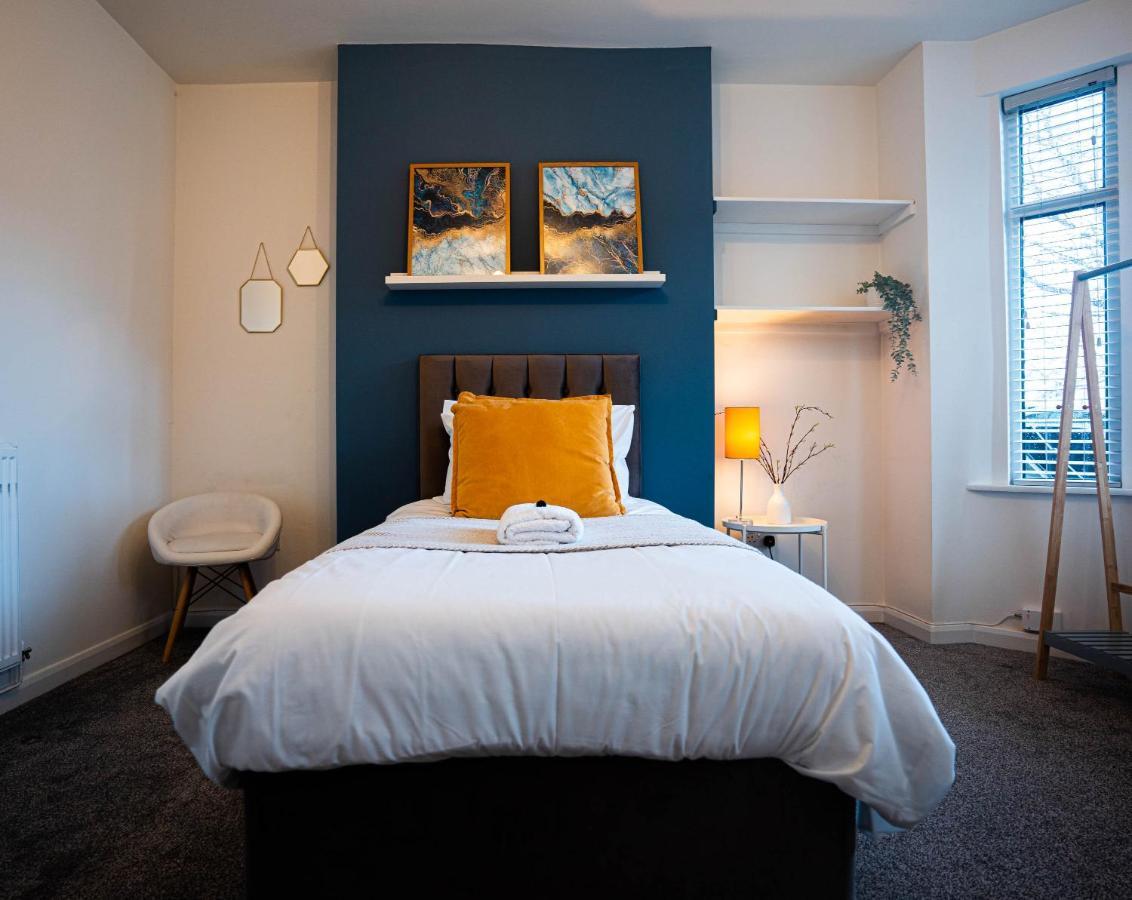 Comfortable House In Nuneaton Sleeps5 Free Parking Good Amenites Exterior foto